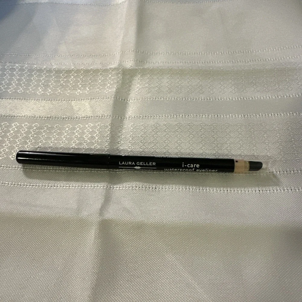 Laura Geller I-Care Waterproof Eyeliner - Bone - 0.012oz.- unboxed
